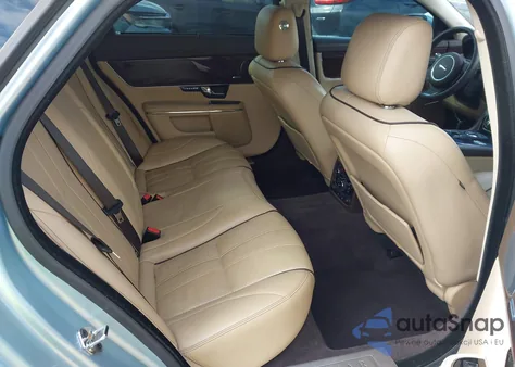 2013 Jaguar Xj Xjl Portfolio z USA, uszkodzony, nr VIN SAJWJ2GDXD8V47278